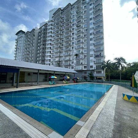 Fullhouse Marina View Villas Apartment Port Dickson Exterior photo