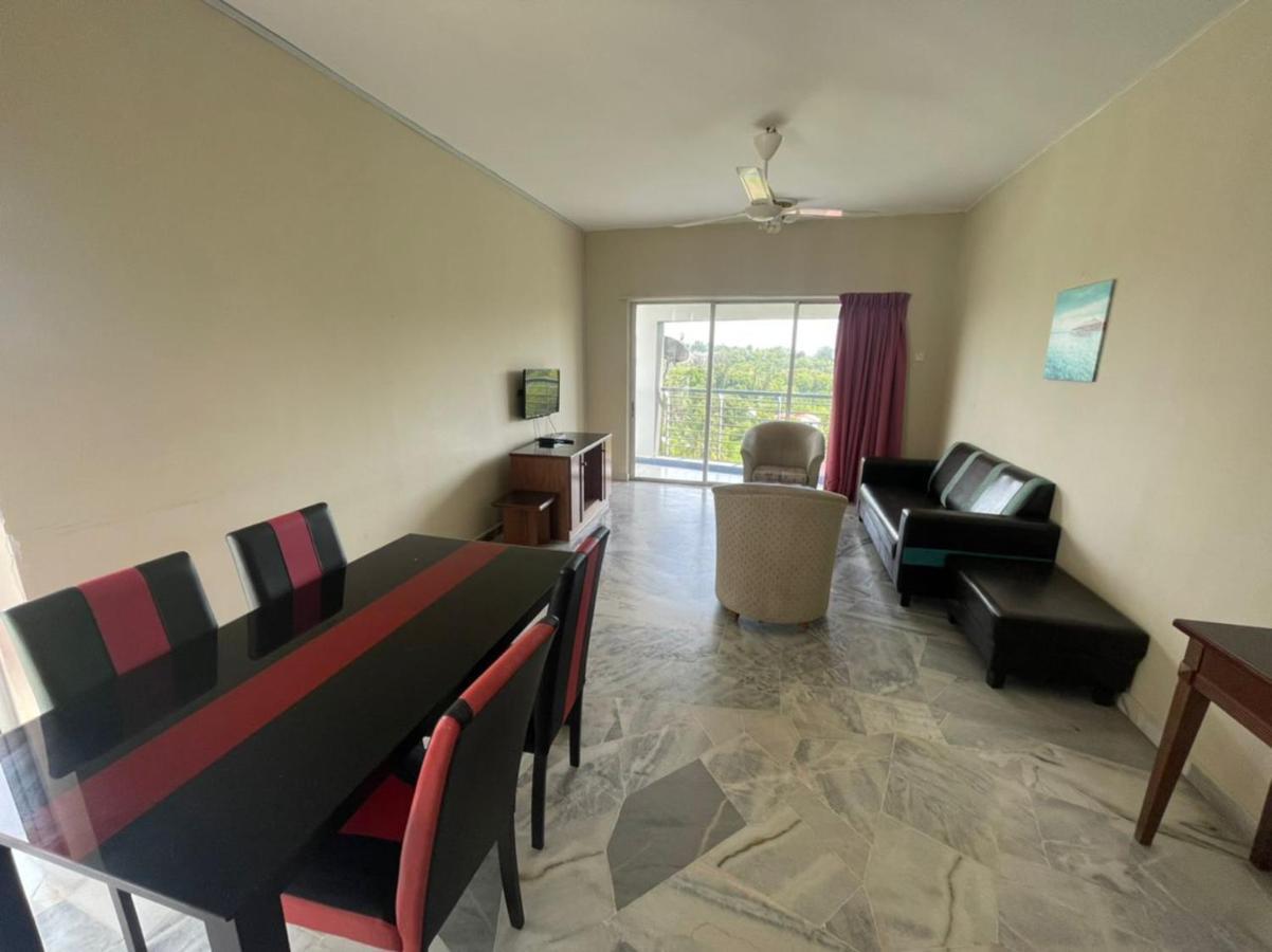 Fullhouse Marina View Villas Apartment Port Dickson Exterior photo